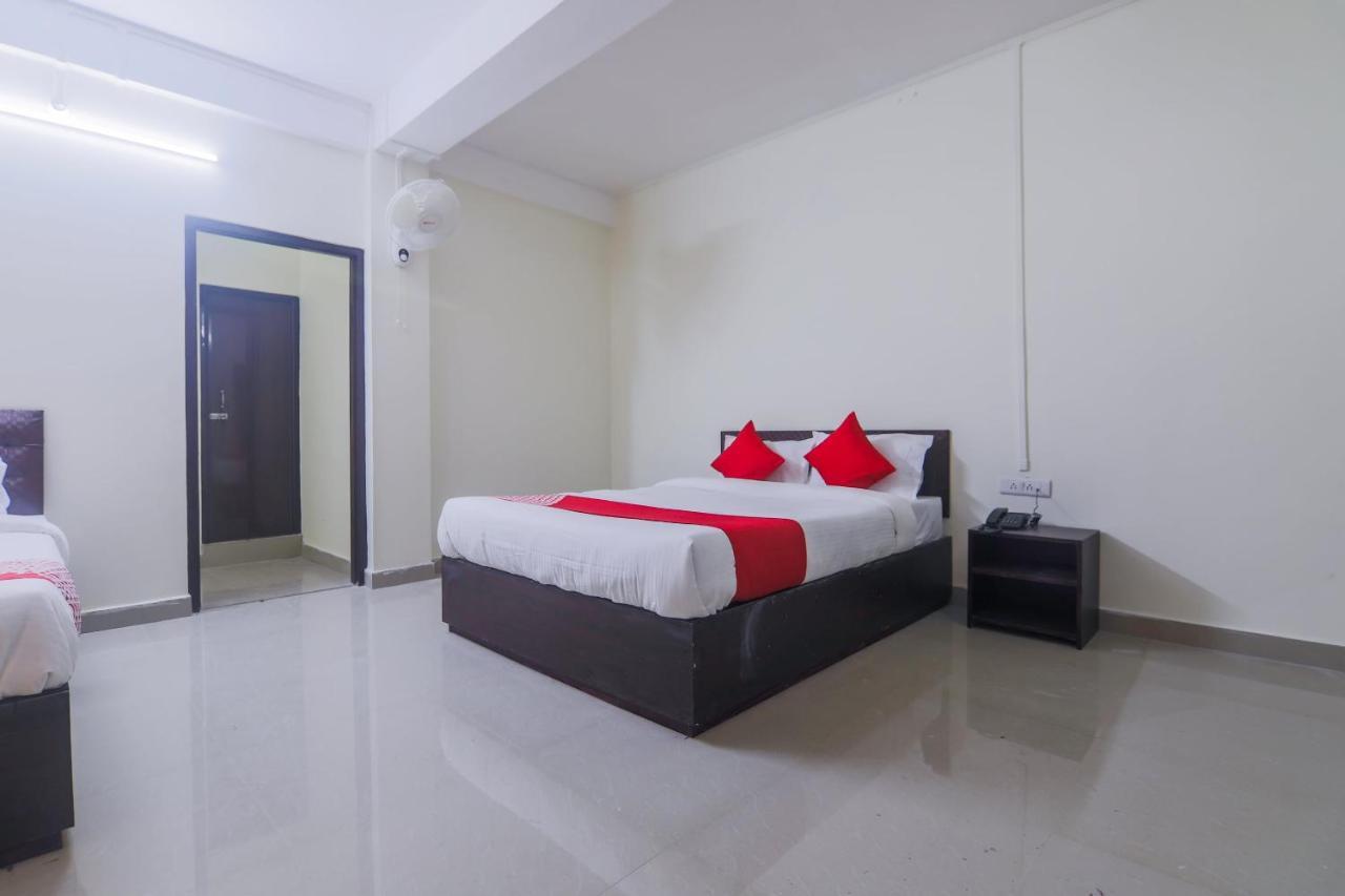Oyo 18759 Nirvana Guest House Шилонг Екстериор снимка
